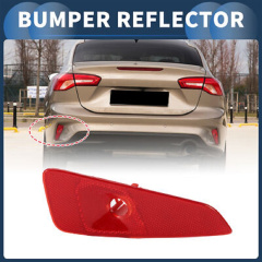 Отражатель в задн. бампер левый Ford Focus III 2011- SEDAN