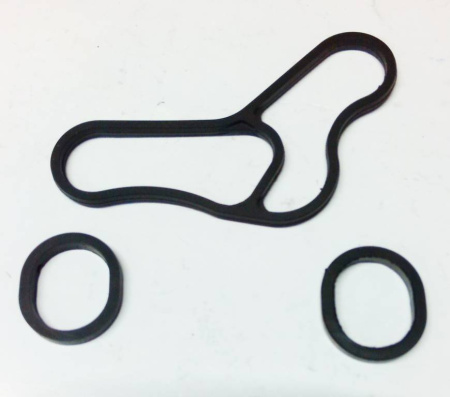 Прокладка маслоохладителя между двумя половинками Transit 2.2 TD FWD 2006-