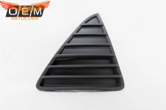 Решетка ПРАВАЯ треугольная переднего бампера Focus III 2011-2015