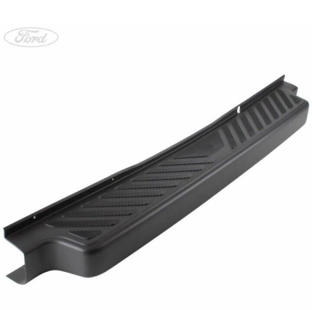 Transit  2000- Облицовка задн.бампера с подножкой верх. пластик