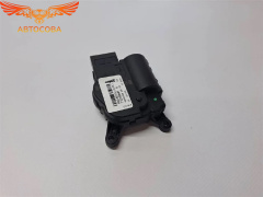 Моторчик заслонки печки левый VW Tiguan