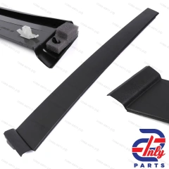 Наружный правый молдинг передней двери FORD Fiesta 2001-2008