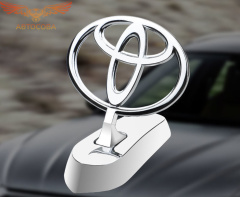 Логотип автомобиля передний  из цинкового сплава вертикальная модификация Toyota