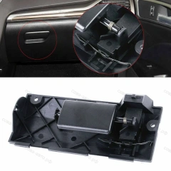 Ручка бардачка Ford Mondeo 2001 - 2007