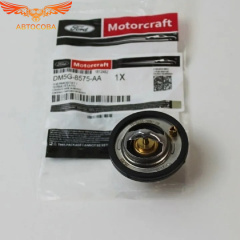 Термостат с прокладкой Ford Fiesta V 1.25, 1.4, Focus 1.4, 1.6 (Motorcraft DM5G-8575AA)